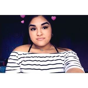 Meet your Posher, Alexia